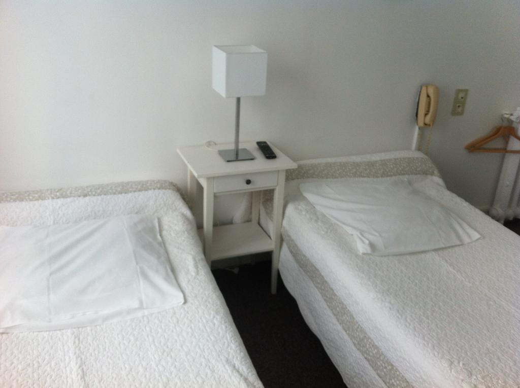 Le Monopole Hotel Reims Ruang foto