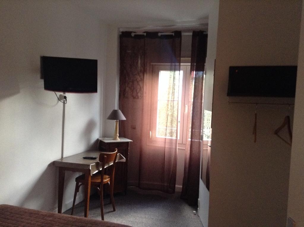 Le Monopole Hotel Reims Bagian luar foto