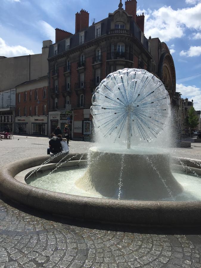 Le Monopole Hotel Reims Bagian luar foto