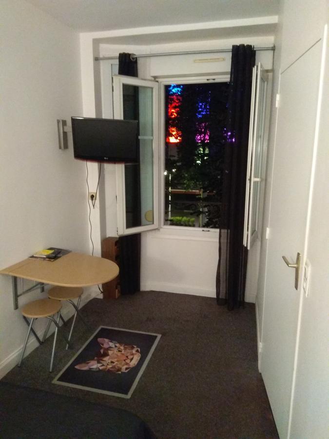 Le Monopole Hotel Reims Bagian luar foto