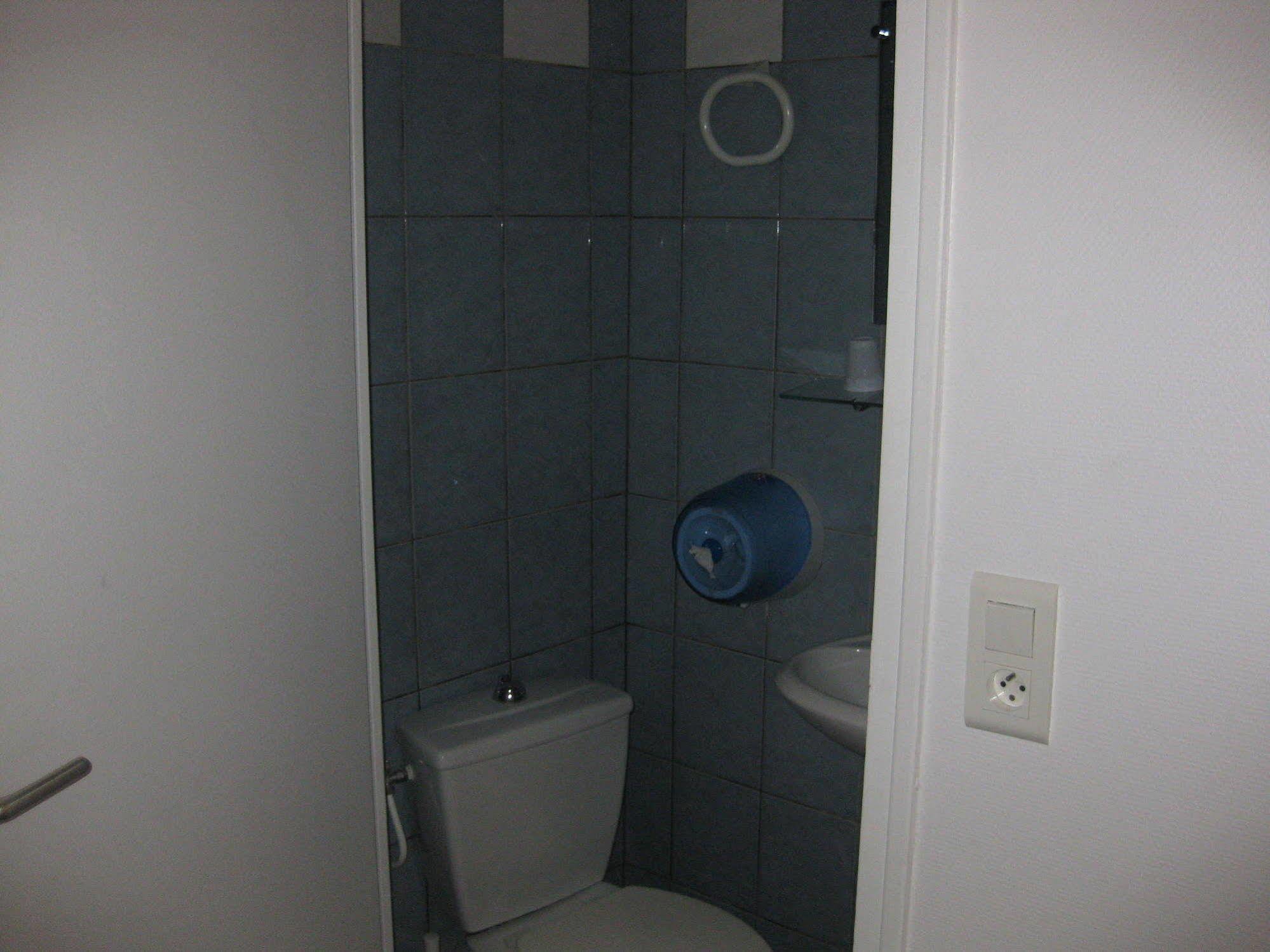 Le Monopole Hotel Reims Bagian luar foto