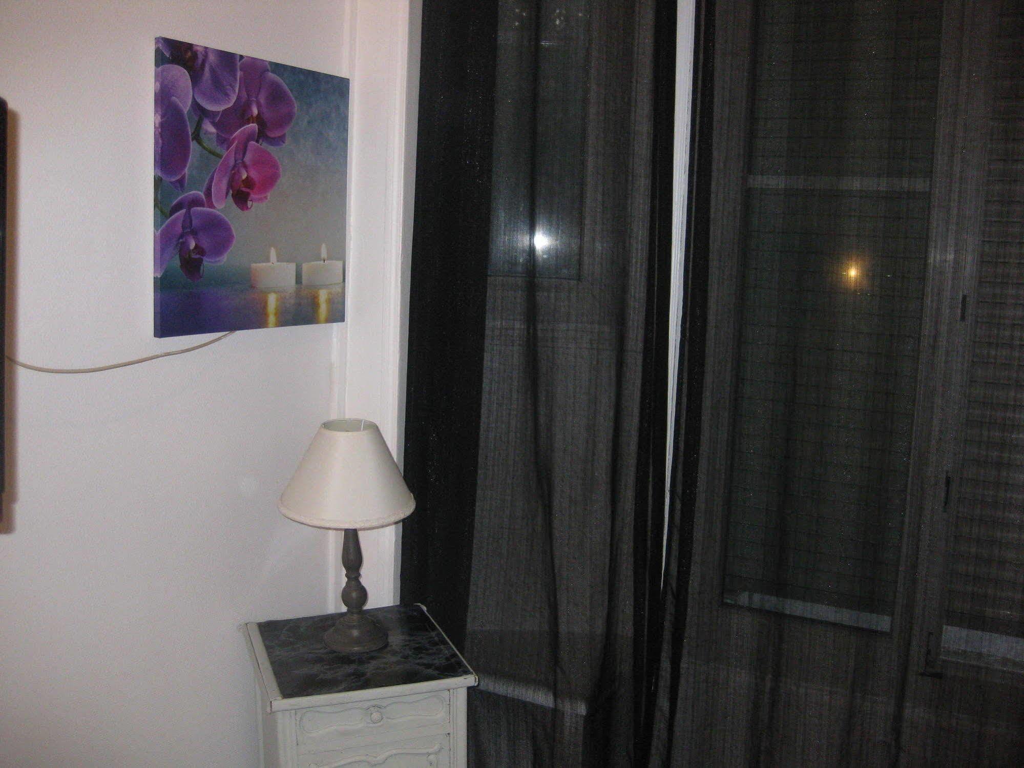 Le Monopole Hotel Reims Bagian luar foto