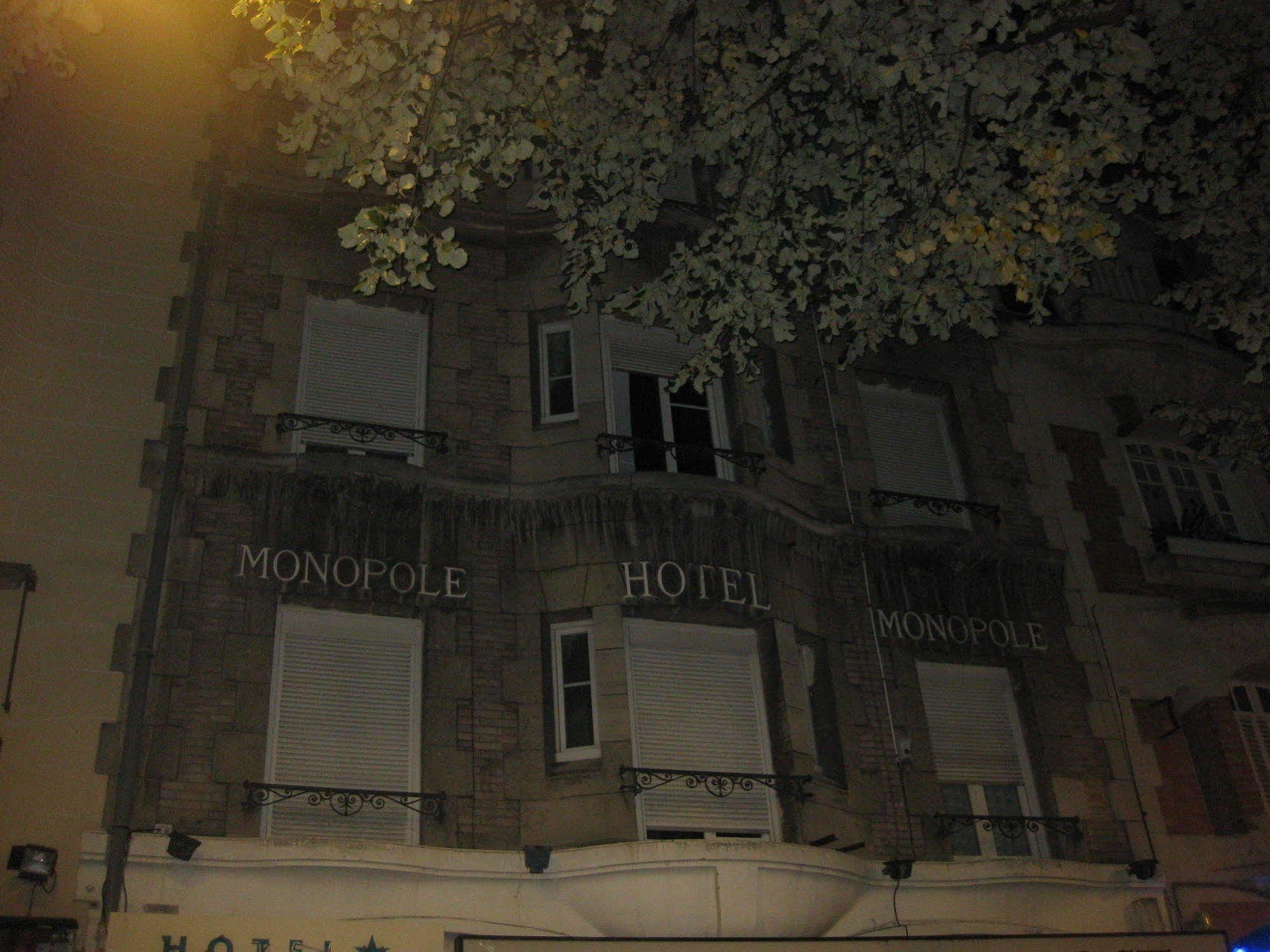 Le Monopole Hotel Reims Bagian luar foto